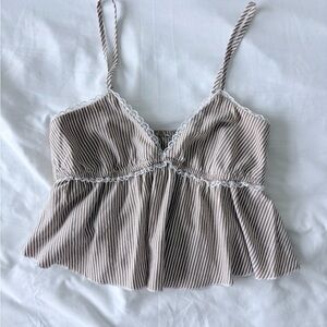 Tilly’s white and brown top